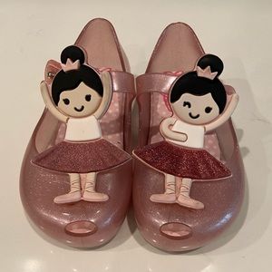 Mini mellissa jelly shoes, size 9